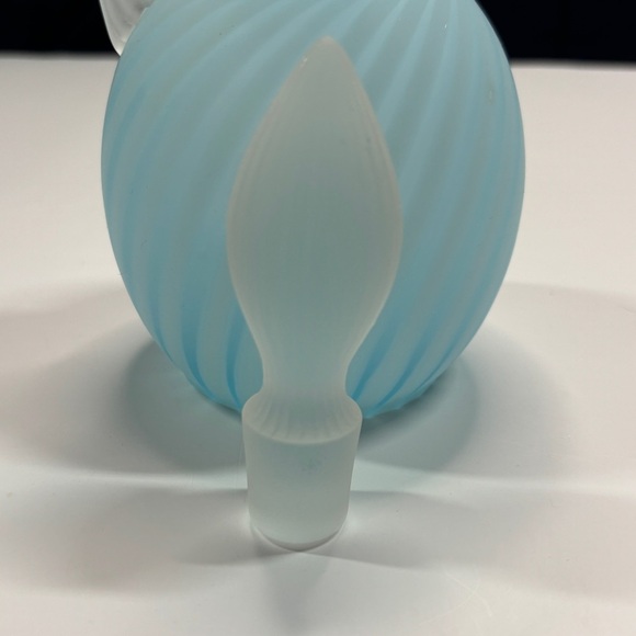 Rare Fenton Rib Optic Blue Satin Cruet c.1950 - Picture 6 of 16